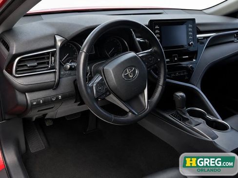 Used 2021 Toyota Camry SE FWD image 11
