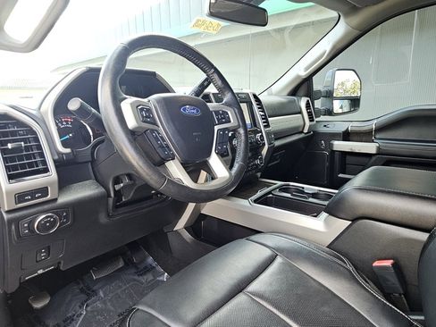 Used 2020 Ford F250 Lariat w/ Lariat Value Package image 36