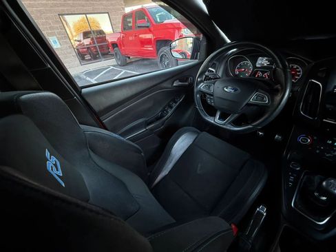 Used 2018 Ford Focus RS image 45