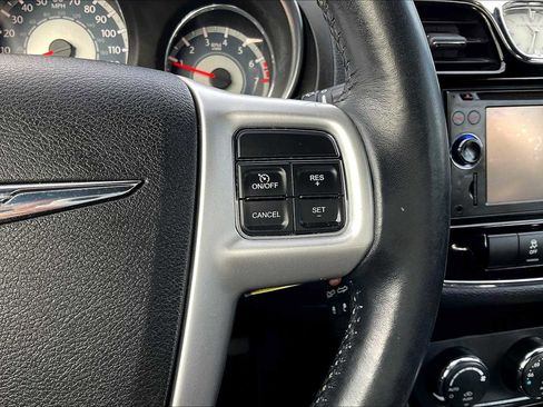 Used 2013 Chrysler 200 Touring image 22