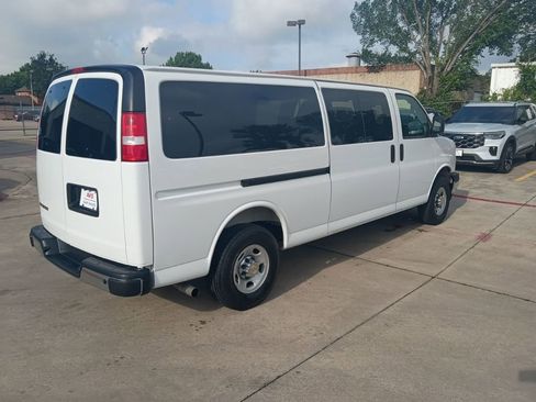 Used 2025 Chevrolet Express 3500 LT w/ LT Preferred Equipment Group RWD image 7
