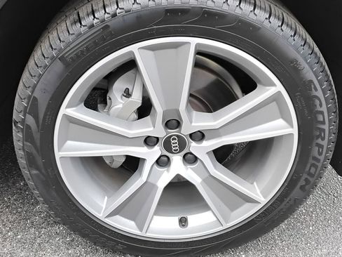 Certified 2025 Audi Q5 2.0T Premium w/ Convenience Plus Package image 15