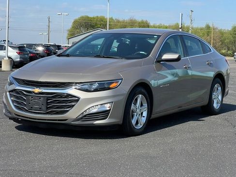 Used 2023 Chevrolet Malibu LT FWD image 37