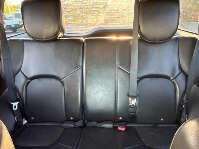 Used 2015 Nissan Xterra PRO-4X w/ Pro-4x Leather Package AWD/4WD image 18