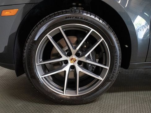 New 2025 Porsche Macan image 14