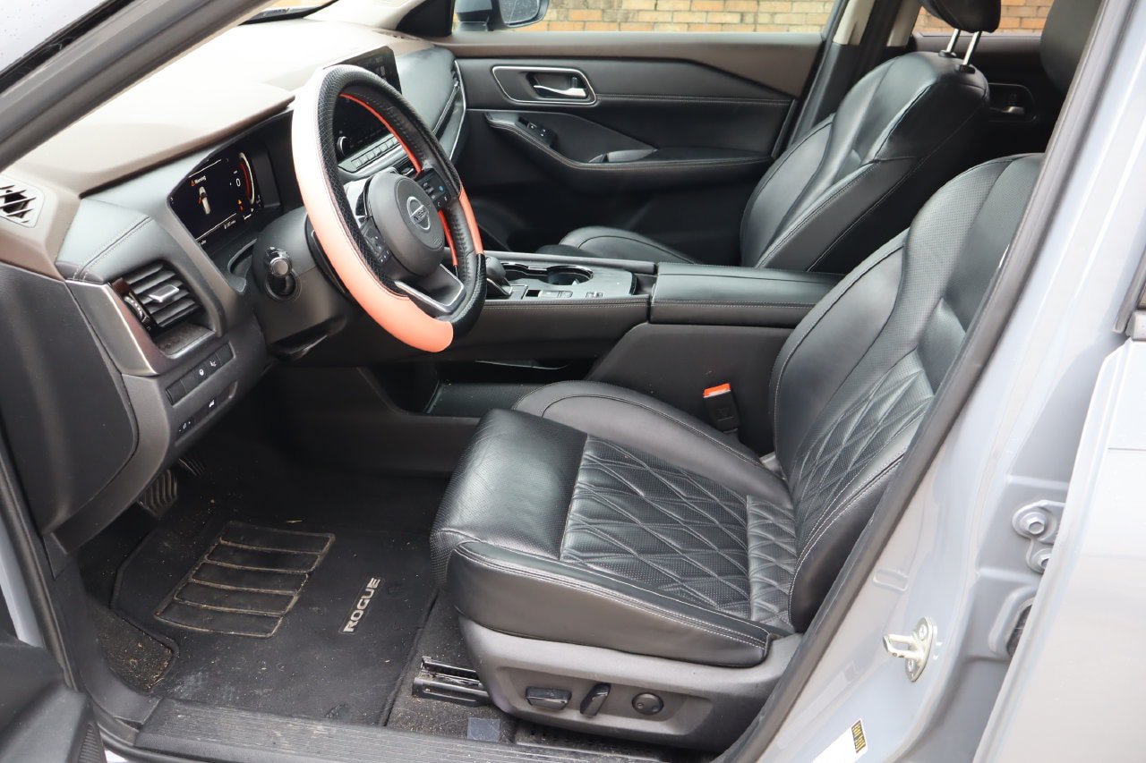 Used 2021 Nissan Rogue Platinum FWD image 16