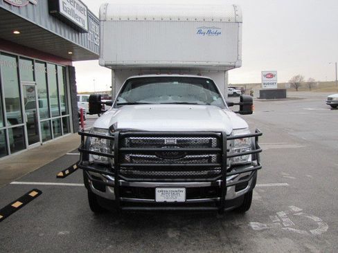 Used 2015 Ford F550 2WD Regular Cab Super Duty image 11