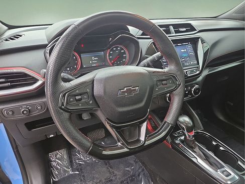 Used 2023 Chevrolet TrailBlazer RS w/ Sun and Liftgate Package image 23