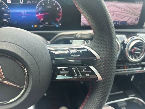 Used 2025 Mercedes-Benz CLA 250 4MATIC image 17