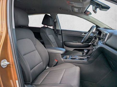 Used 2020 Kia Sportage LX image 19