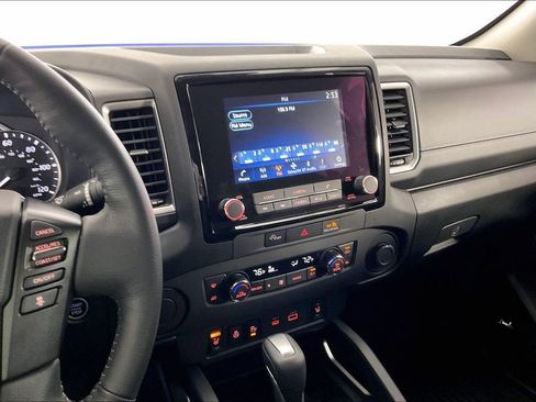 Certified 2024 Nissan Frontier SL w/ Technology Package RWD image 9
