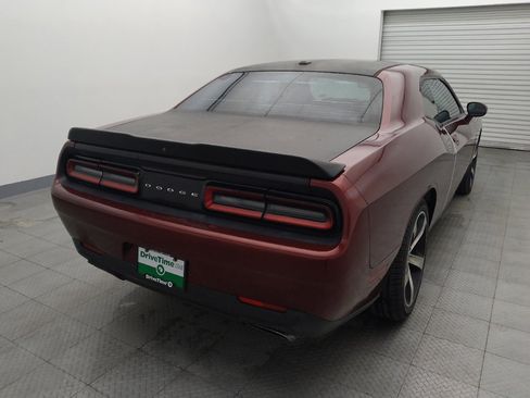 Used 2018 Dodge Challenger R/T RWD image 7