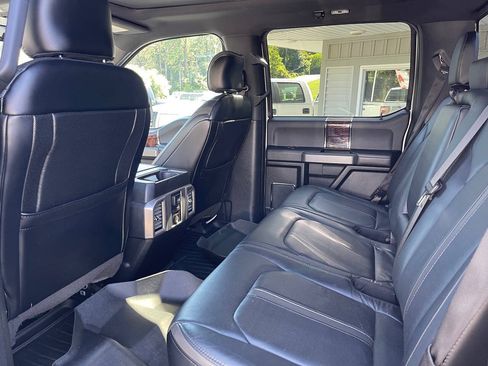 Used 2016 Ford F150 Platinum w/ Equipment Group 701A Luxury AWD/4WD image 30