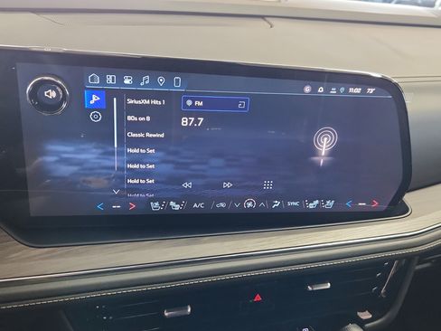 New 2026 Chevrolet Suburban Premier AWD/4WD image 18