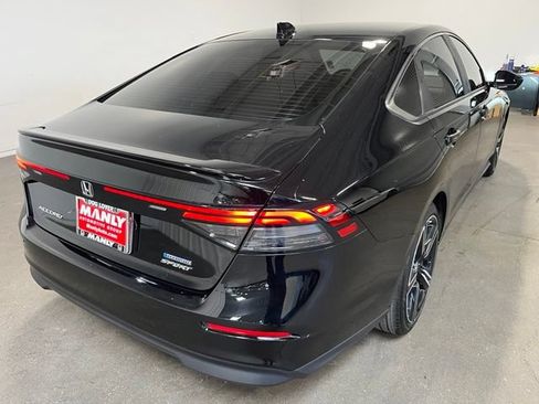 Used 2024 Honda Accord Sport image 3
