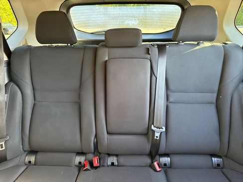 Used 2023 Nissan Rogue S image 37