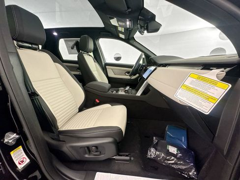 New 2026 Land Rover Discovery Sport Landmark AWD/4WD image 28