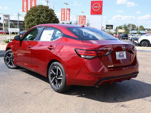New 2025 Nissan Sentra SV image 2