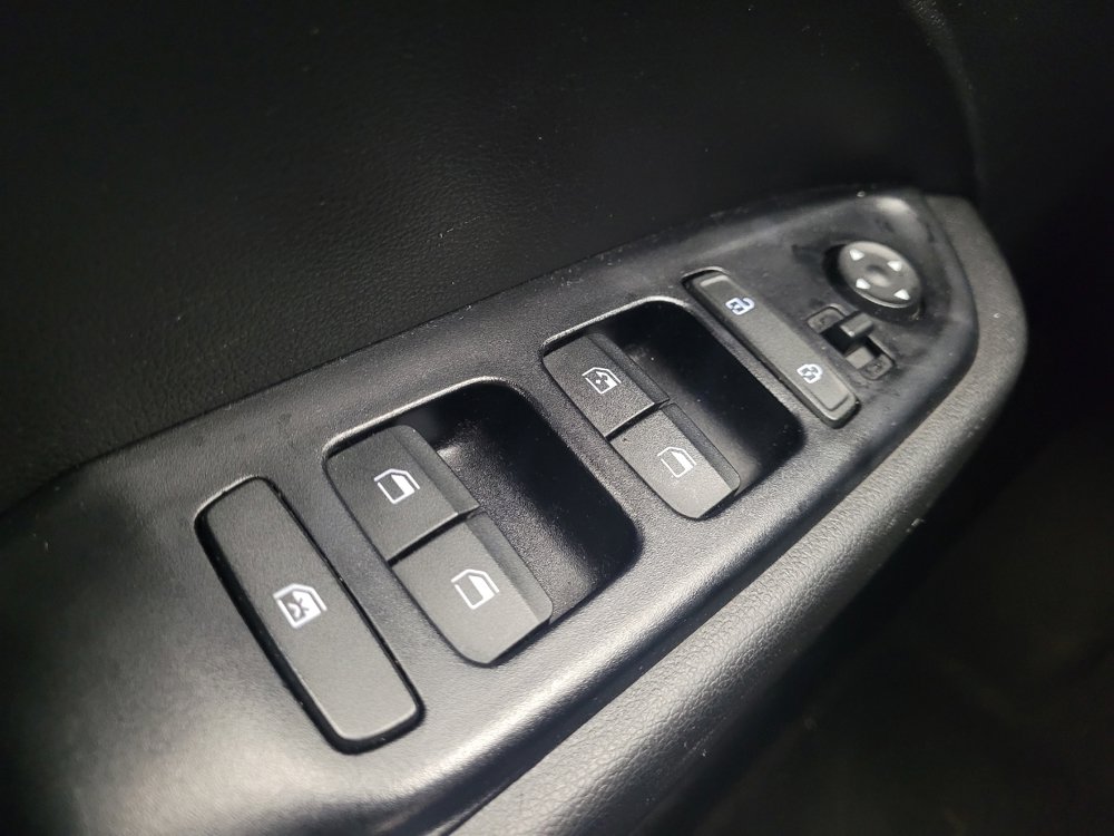 Used 2020 Hyundai Venue SEL FWD image 27