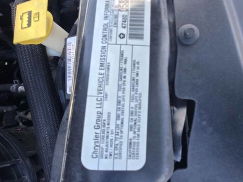 Used 2014 Chrysler Town & Country Touring-L w/ Driver Convenience Group image 55