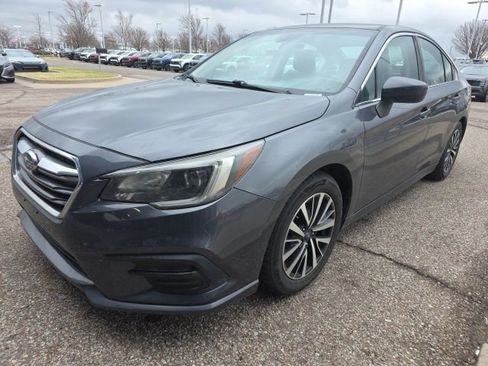 Used 2019 Subaru Legacy 2.5i Premium image 3