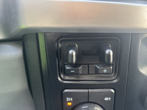 Used 2024 Ford F250 XLT image 30