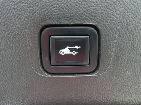 Certified 2021 Chevrolet Traverse LT AWD/4WD image 18