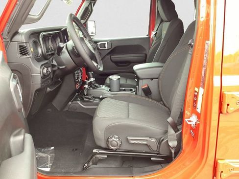 New 2026 Jeep Gladiator Mojave w/ Technology Group image 10