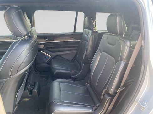 Used 2023 Jeep Grand Cherokee L Overland AWD/4WD image 26