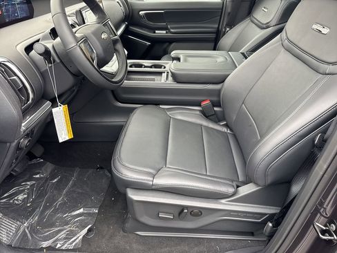 New 2025 Ford Expedition Max Platinum w/ Stealth Appearance Package image 10