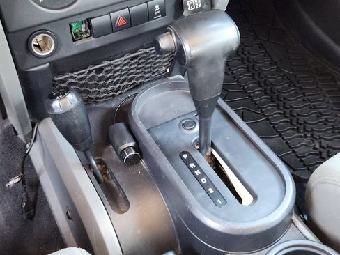 Used 2010 Jeep Wrangler Unlimited Sport AWD/4WD image 20