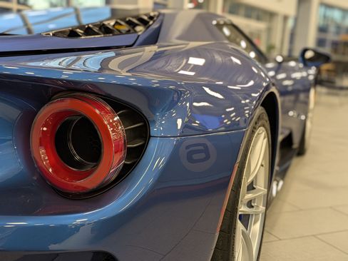 Used 2022 Ford GT image 16