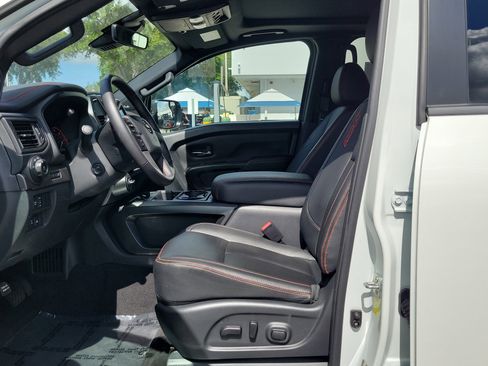 Used 2024 Nissan Titan PRO-4X w/ Pro-4x Convenience Package AWD/4WD image 20