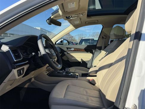Used 2019 Audi Q5 2.0T Premium w/ Convenience Package image 13