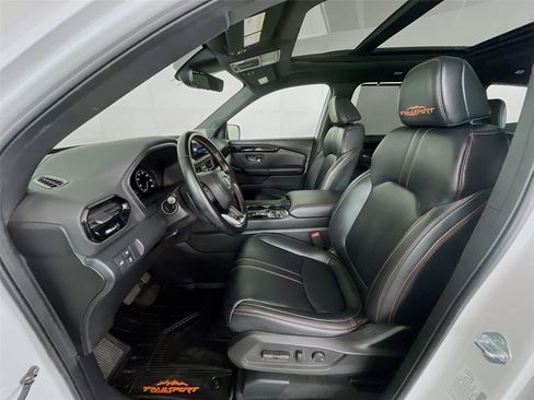Used 2023 Honda Pilot TrailSport image 23