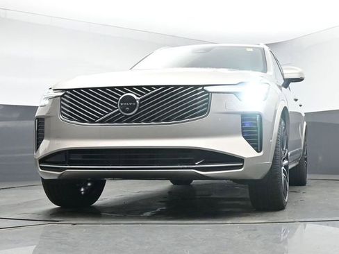 New 2026 Volvo XC90 B6 Ultra w/ Protection Package Premier image 40
