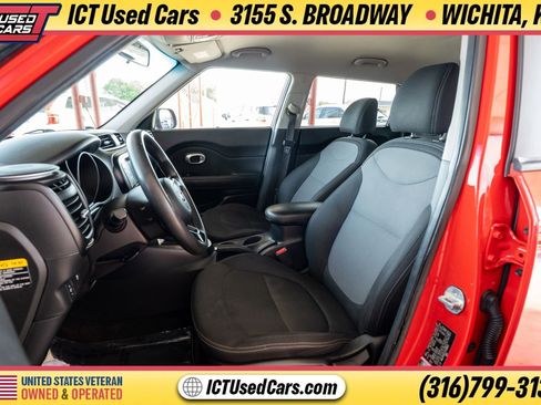 Used 2018 Kia Soul + FWD image 7