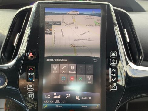 Used 2017 Toyota Prius Prime Advanced FWD image 23