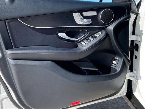 Used 2022 Mercedes-Benz GLC 300 image 22