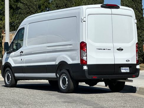 New 2026 Ford Transit 250 148 Medium Roof RWD image 6