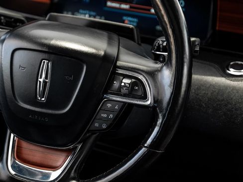 Used 2022 Lincoln Navigator Reserve AWD/4WD image 15