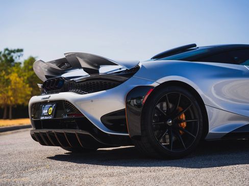 Used 2021 McLaren 765LT RWD image 29