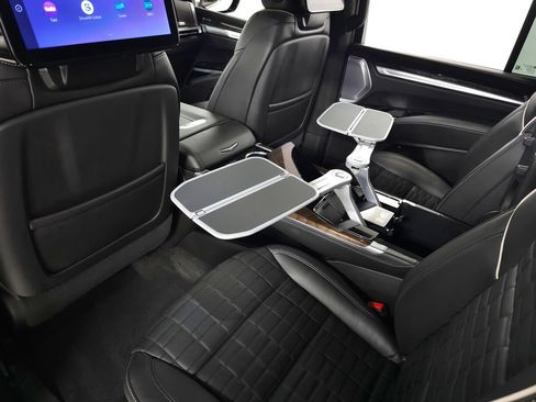 Used 2025 Cadillac Escalade Sport Platinum AWD/4WD image 50