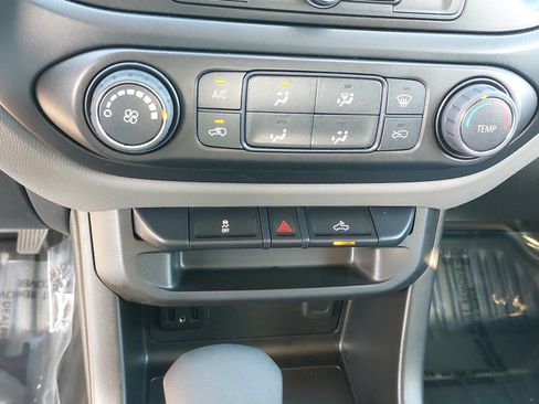 Used 2022 Chevrolet Colorado W/T w/ WT Convenience Package RWD image 20