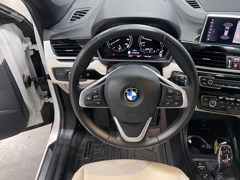 Used 2022 BMW X1 xDrive28i w/ Convenience Package AWD/4WD image 14