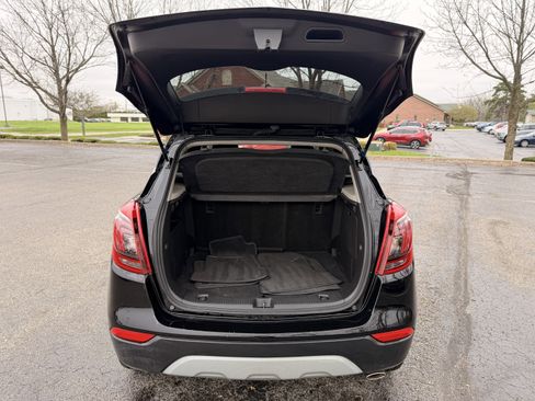 Used 2021 Buick Encore Preferred w/ Safety Package FWD image 12