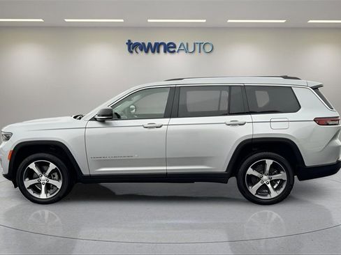 Certified 2023 Jeep Grand Cherokee L Limited w/ Trailer Tow Group (B) image 2