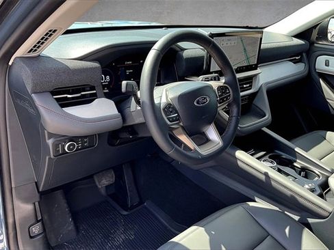 New 2025 Ford Explorer Active w/ Active Comfort Package image 6
