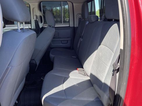 Used 2015 RAM 1500 Classic SLT AWD/4WD image 30