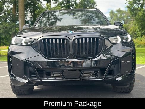 Used 2024 BMW X5 xDrive40i w/ M Sport Package AWD/4WD image 2